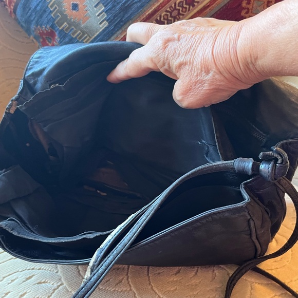 Bottega Venetta Long Loop Weekender - Picture 8 of 12